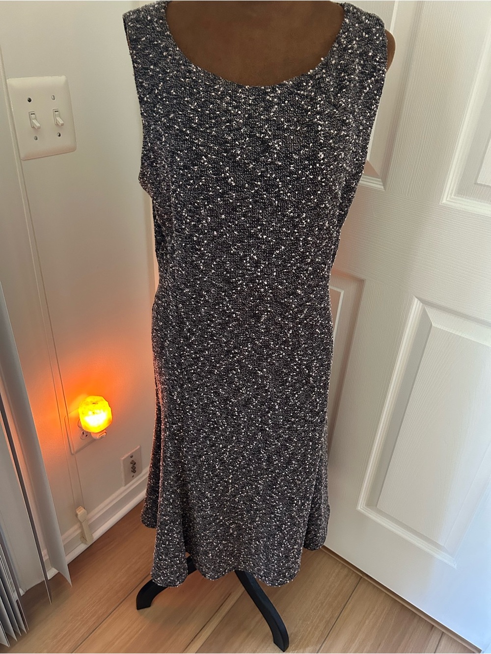 Eva Mendez Sleeveless Black and Silver Sparkle Knit Dress